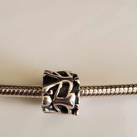 Chamilia Sterling Silver Boy & Girl Shadowbox Charm - Picture 3 of 5